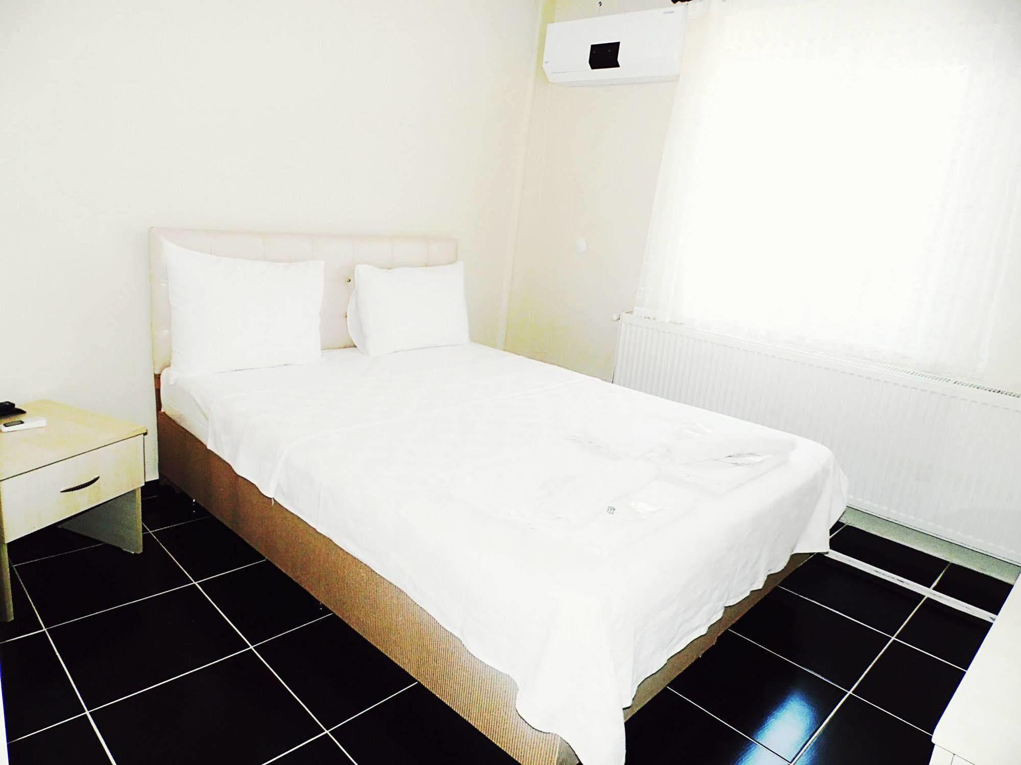 Saral Otel Derince Exterior foto